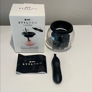 Electric Makeup Brush Cleaner & Dryer - Black